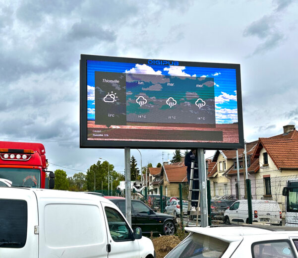 écran LED publicitaire